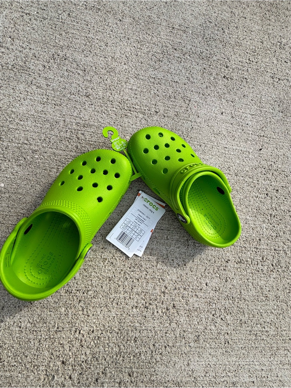 CROCS Kids Classic Clog in Lime Green